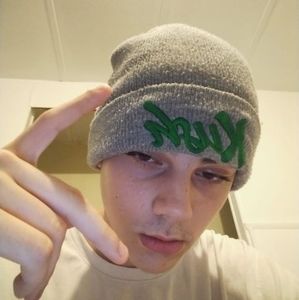 Meet your Posher, Clint